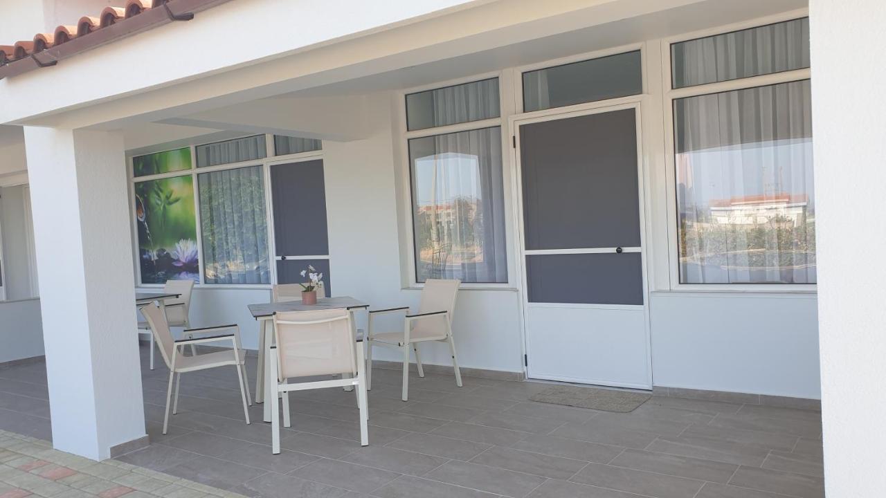 Irida Apartment *